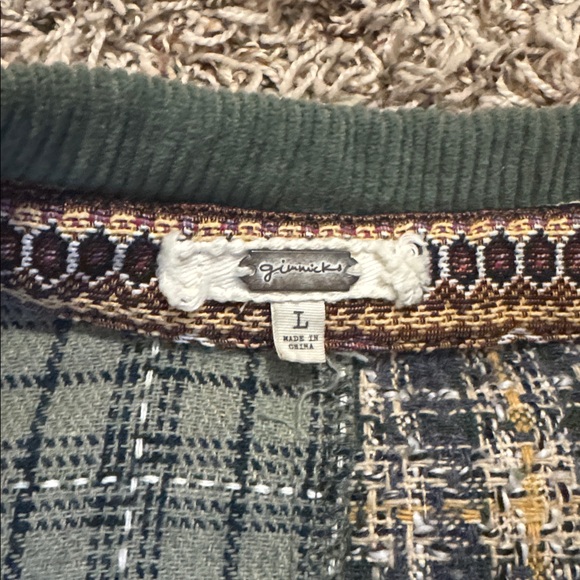 Gimmicks Patchwork Button-Up shacket. - Picture 3 of 4